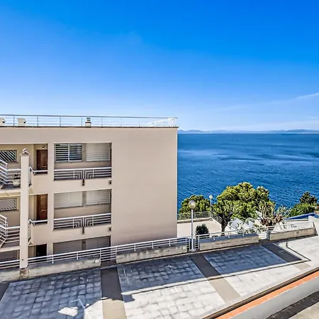 Pretty With Balcony